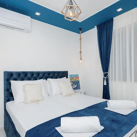1 Bedroom Amazing In Makarska